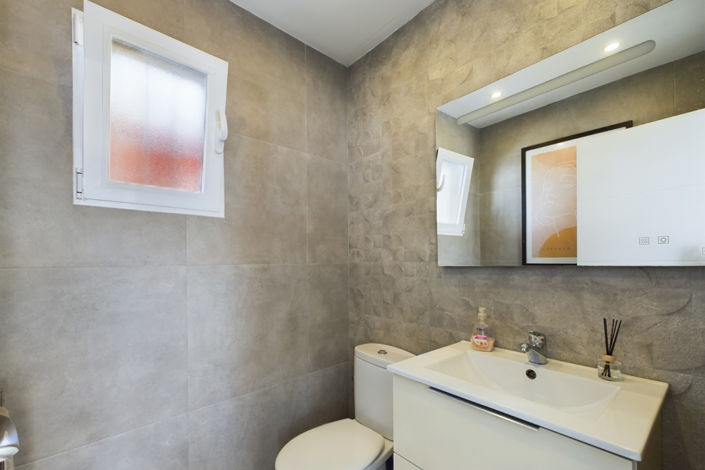 Image No.33-3 Bed Villa for sale