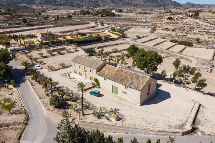 Image No.2-6 Bed Villa for sale