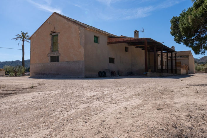 Image No.57-6 Bed Villa for sale