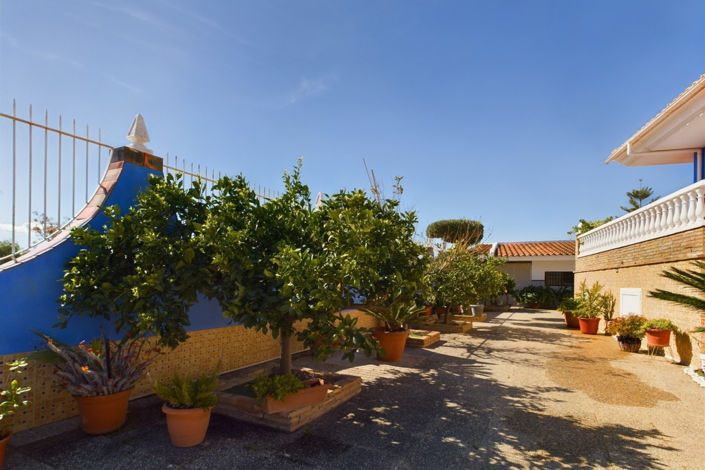 Image No.10-5 Bed Villa for sale