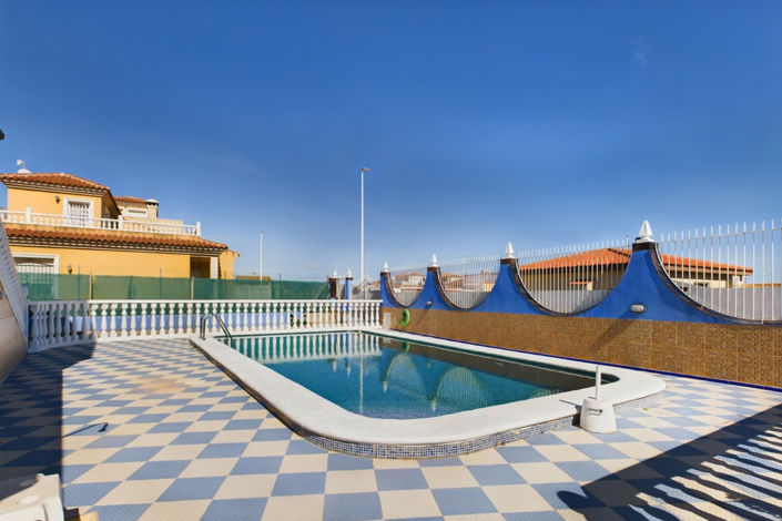 Image No.2-Villa de 5 chambres à vendre à Los Alcázares