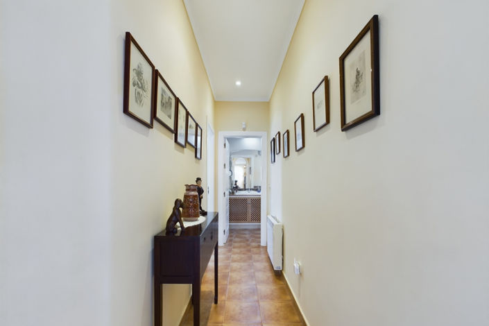 Image No.30-5 Bed Villa for sale