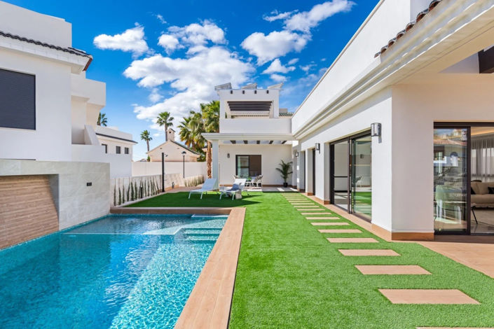 Image No.11-3 Bed Villa for sale