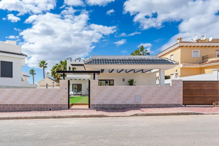 Image No.15-3 Bed Villa for sale