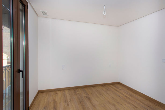 Image No.12-3 Bed Apartment for sale