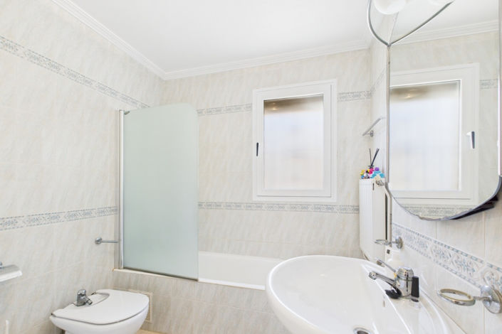 Image No.36-4 Bed Villa for sale