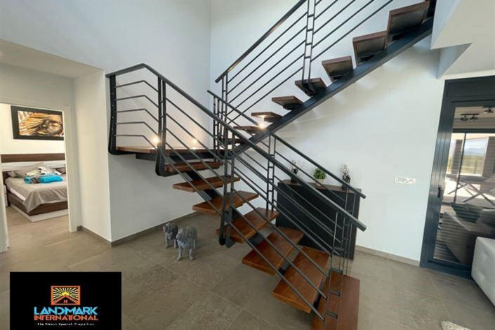 Image No.10-5 Bed Villa for sale