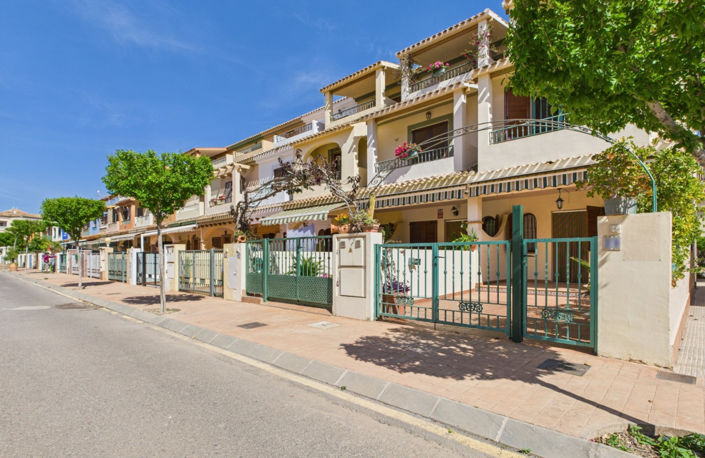 Image No.1-4 Bed Townhouse for sale