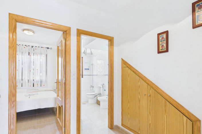 Image No.17-4 Bed Townhouse for sale