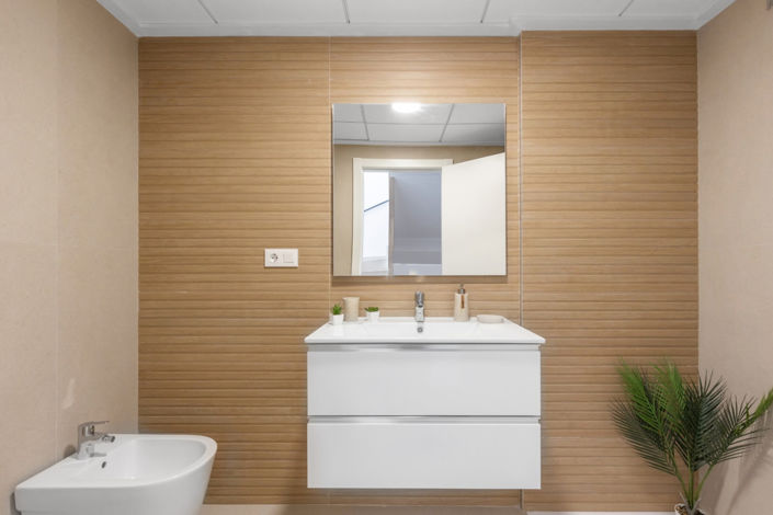 Image No.38-4 Bed Townhouse for sale