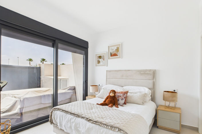 Image No.10-3 Bed Villa for sale