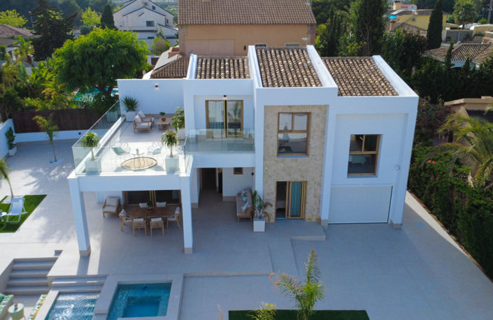Image No.1-4 Bed Villa for sale