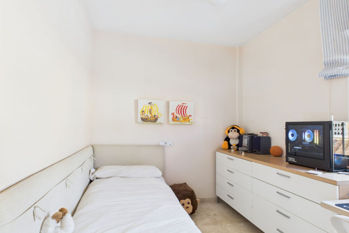 Image No.18-3 Bed Townhouse for sale