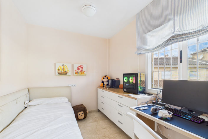 Image No.20-3 Bed Townhouse for sale