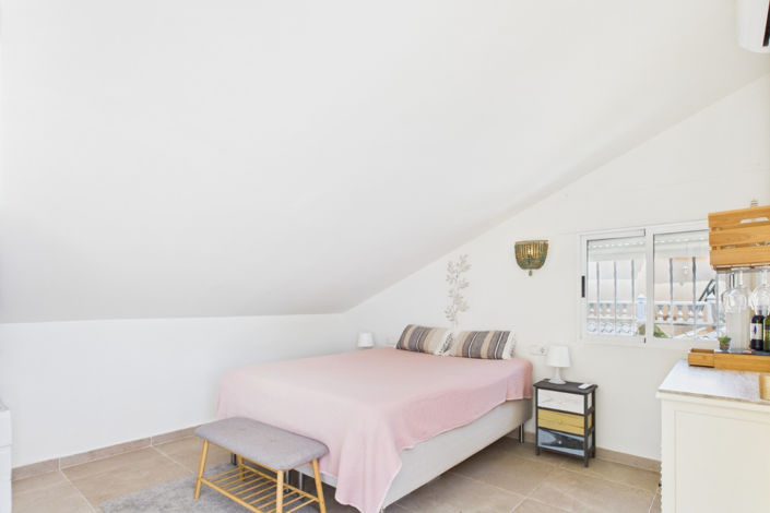 Image No.17-4 Bed Villa for sale