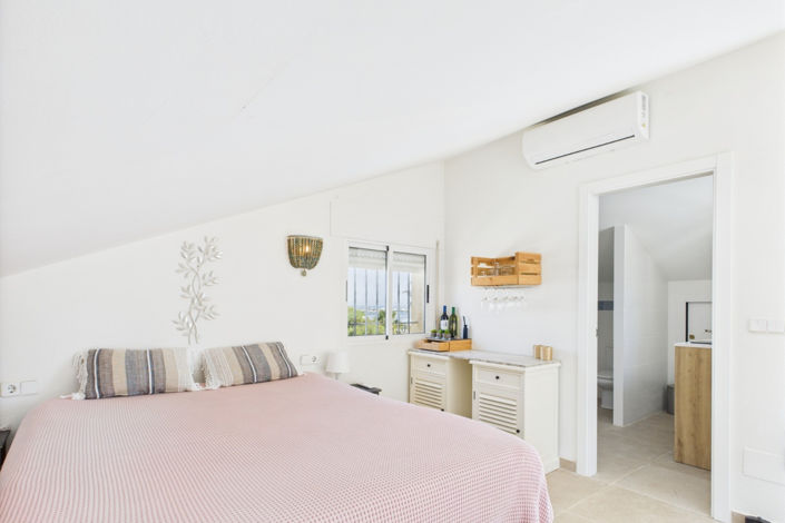 Image No.19-4 Bed Villa for sale