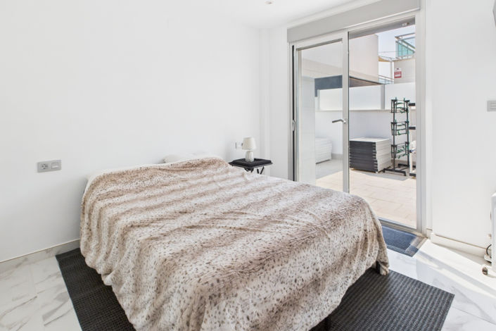 Image No.15-3 Bed Villa for sale