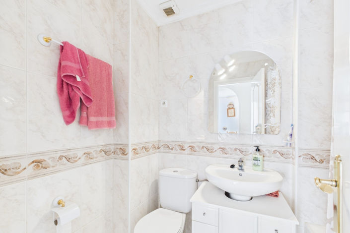 Image No.19-2 Bed Apartment for sale