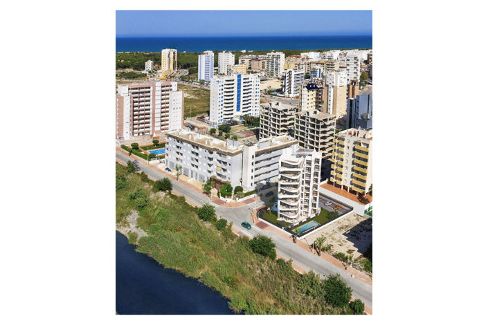 Image No.15-3 Bed Apartment for sale