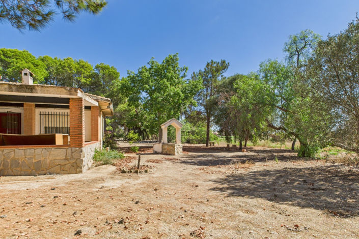 Image No.5-3 Bed Land for sale