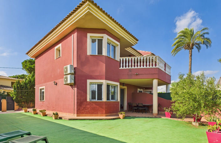 Image No.1-4 Bed Villa for sale