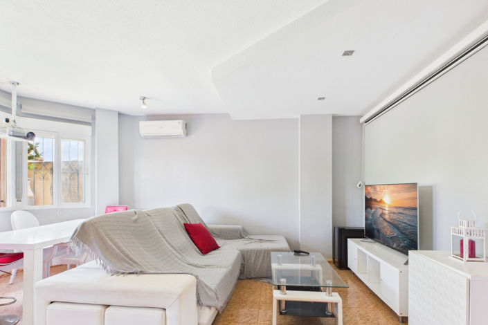 Image No.2-4 Bed Villa for sale