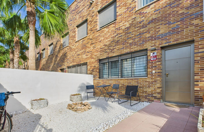 Image No.1-2 Bed Townhouse for sale
