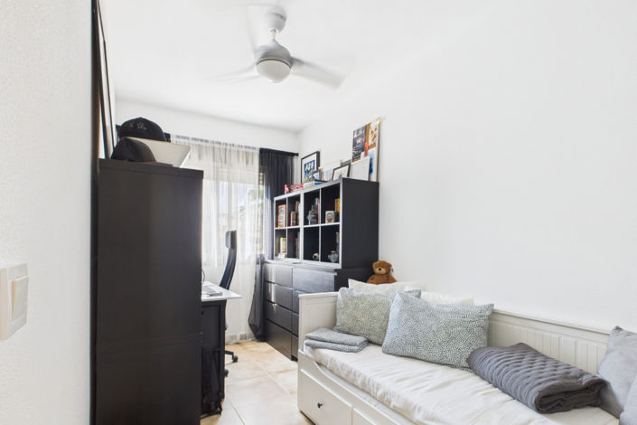 Image No.23-2 Bed Townhouse for sale