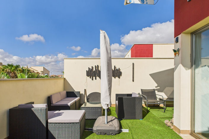 Image No.32-2 Bed Townhouse for sale