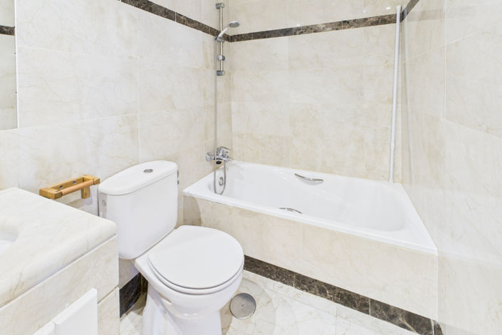 Image No.11-3 Bed Apartment for sale