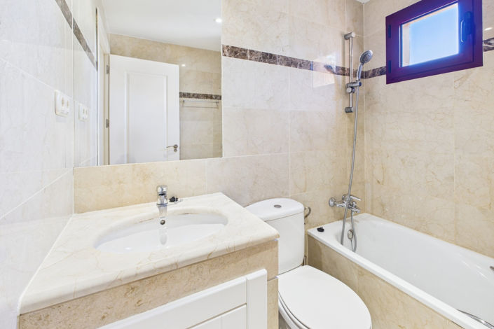 Image No.28-3 Bed Apartment for sale