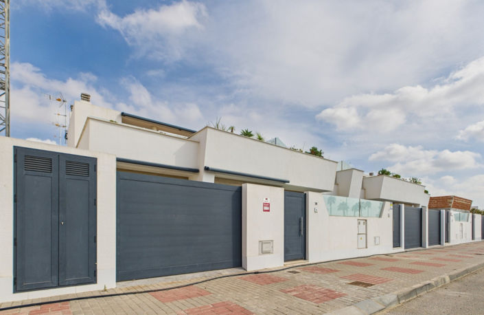 Image No.1-3 Bed Villa for sale