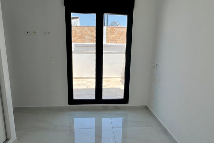 Image No.27-3 Bed Villa for sale