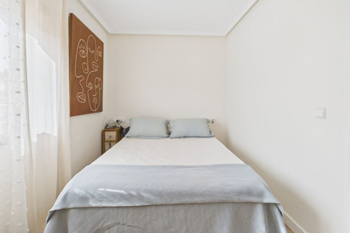 Image No.11-2 Bed Townhouse for sale