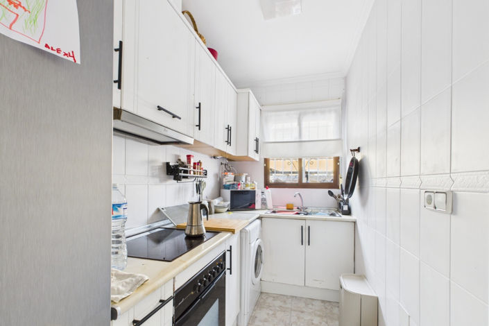 Image No.20-2 Bed Townhouse for sale