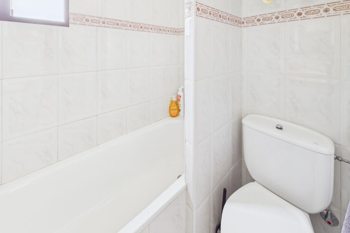 Image No.8-2 Bed Townhouse for sale