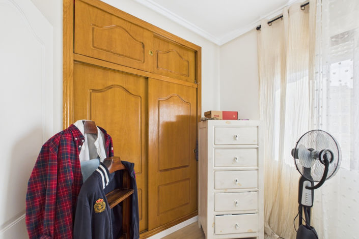 Image No.9-2 Bed Townhouse for sale