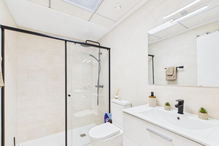 Image No.23-2 Bed Apartment for sale