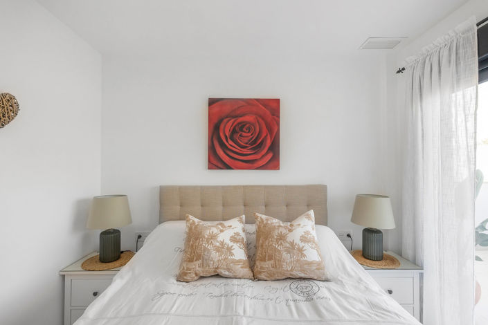 Image No.20-2 Bed Apartment for sale