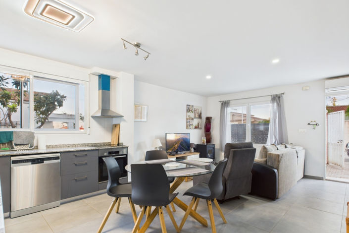 Image No.16-2 Bed Villa for sale