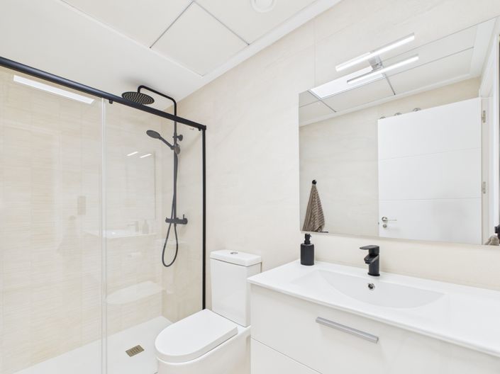 Image No.21-2 Bed Apartment for sale