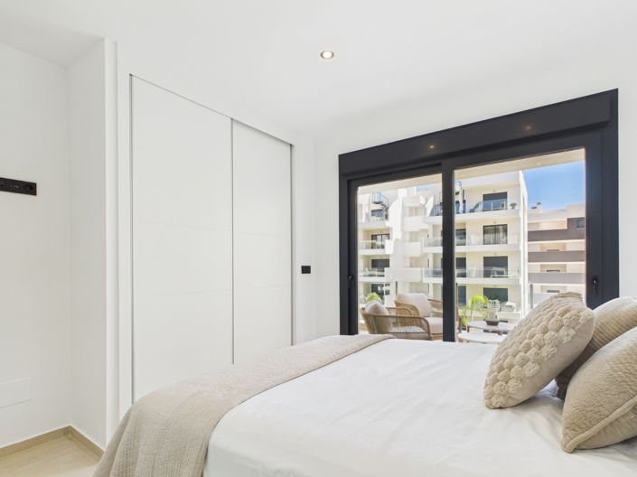 Image No.24-2 Bed Apartment for sale