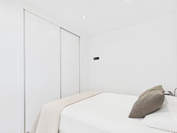 Image No.38-2 Bed Apartment for sale