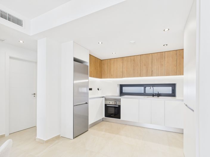 Image No.8-2 Bed Apartment for sale