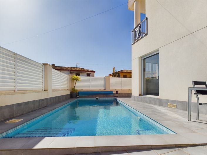 Image No.14-3 Bed Villa for sale