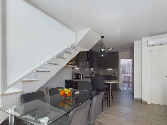 Image No.26-3 Bed Villa for sale