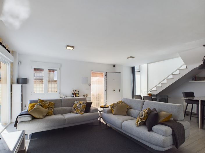 Image No.27-3 Bed Villa for sale