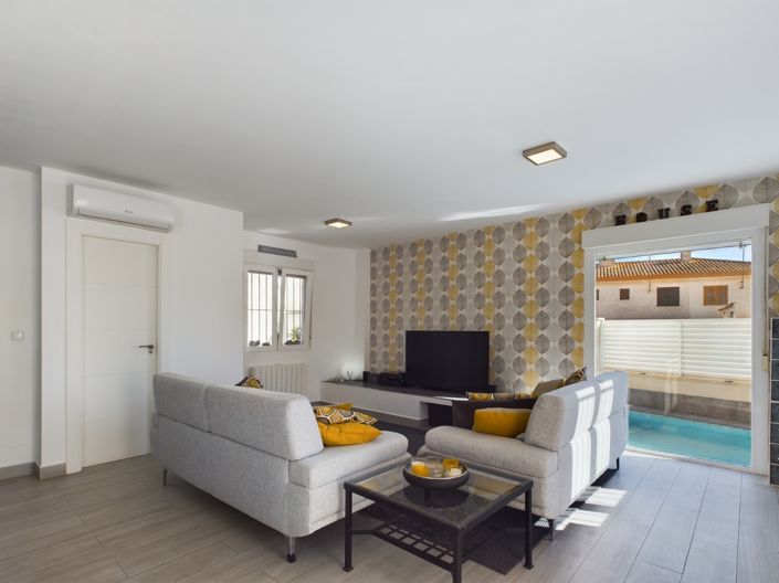 Image No.3-3 Bed Villa for sale