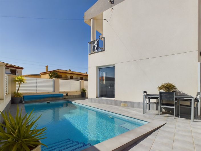 Image No.5-3 Bed Villa for sale