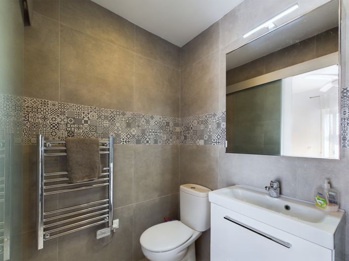 Image No.57-3 Bed Villa for sale